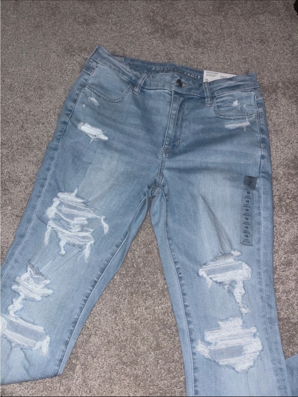 American Eagle Outfitters Light Blue Distressed Skinny Jeans